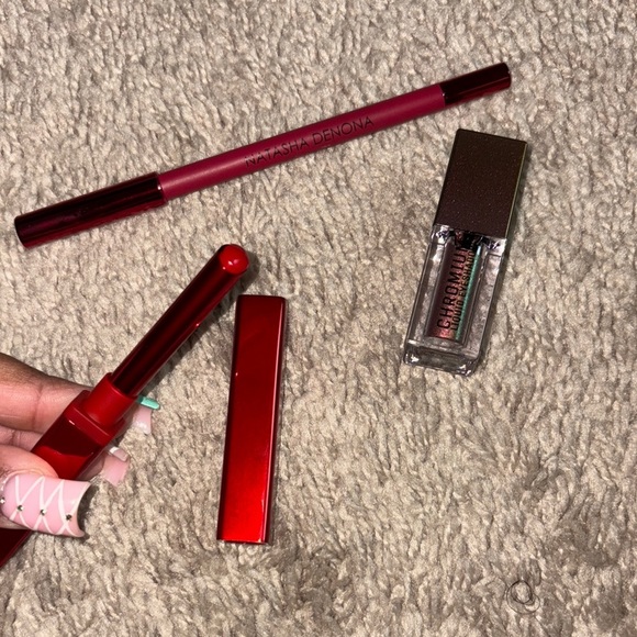 Natasha Denona Red and Pink Lip Liner Makeup - Picture 3 of 6